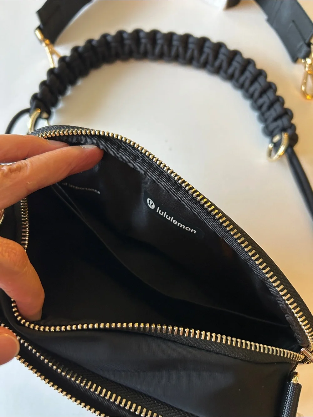 NWT Lululemon Crossbody Camera Bag with Top Handle - Picture 7 of 14